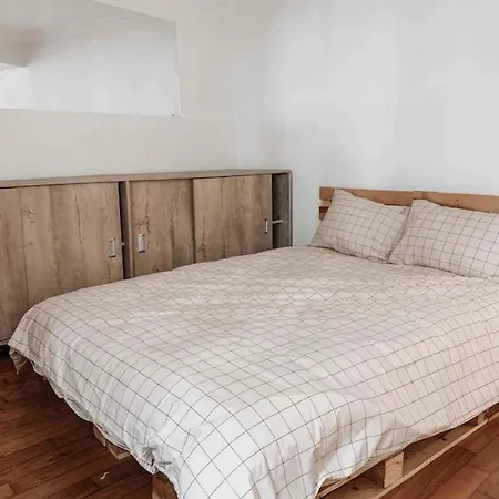 Very Central Cihangir, Cozy 1+1 公寓
